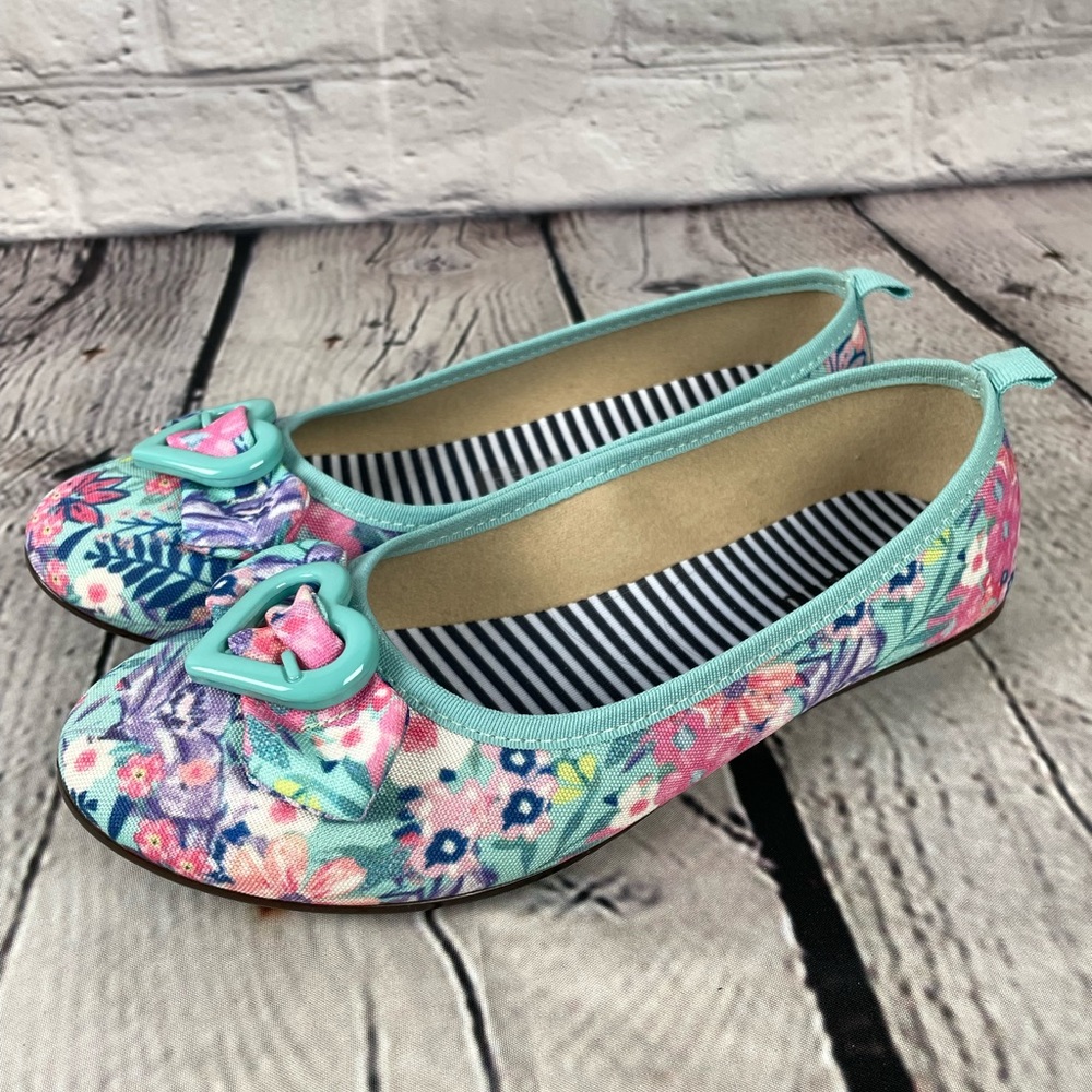 “NWOT” little girl flat style shoes. Brazilian Brand!